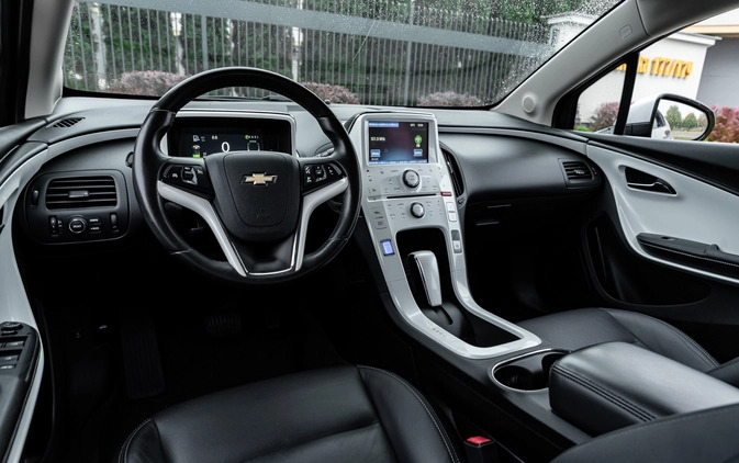 Chevrolet Volt cena 47777 przebieg: 143000, rok produkcji 2014 z Bytów małe 781